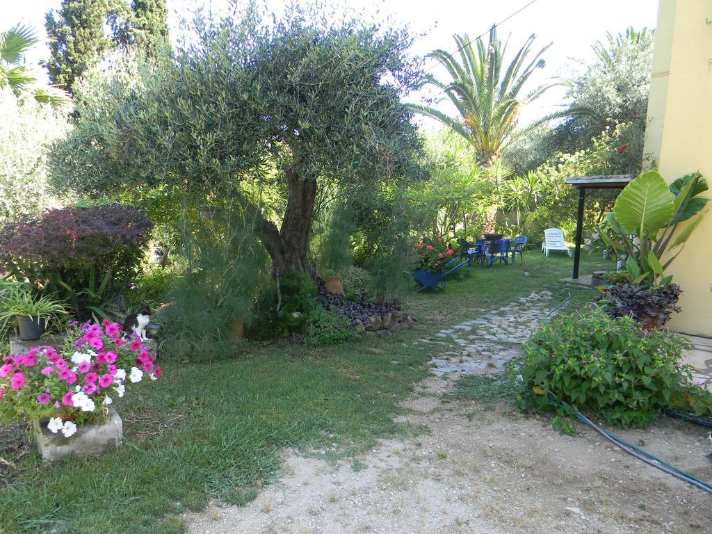 Villa Efterpi คอนโตกาลิ ภายนอก รูปภาพ